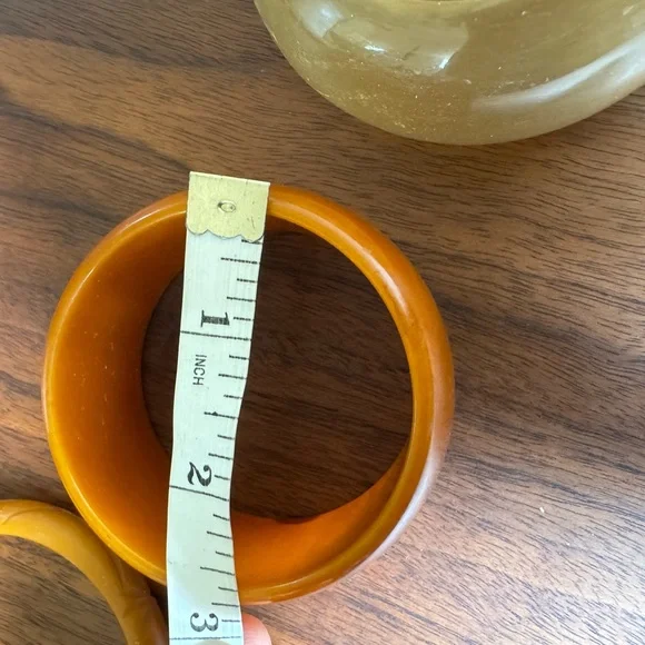 Vintage Bakelite amber colored bangle set - Picture 2 of 5